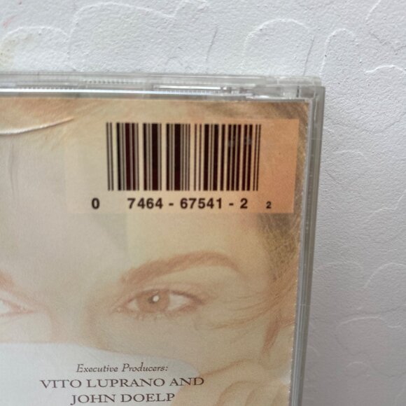 Vintage 1996 Celine Dion Falling Into You Album CD Jewel Case 13 Hit Track Songs - Picture 6 of 6